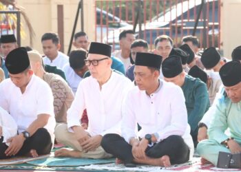 Kapolres Bintan Rayakan Idul Fitri dengan Personel, Tekankan Soliditas