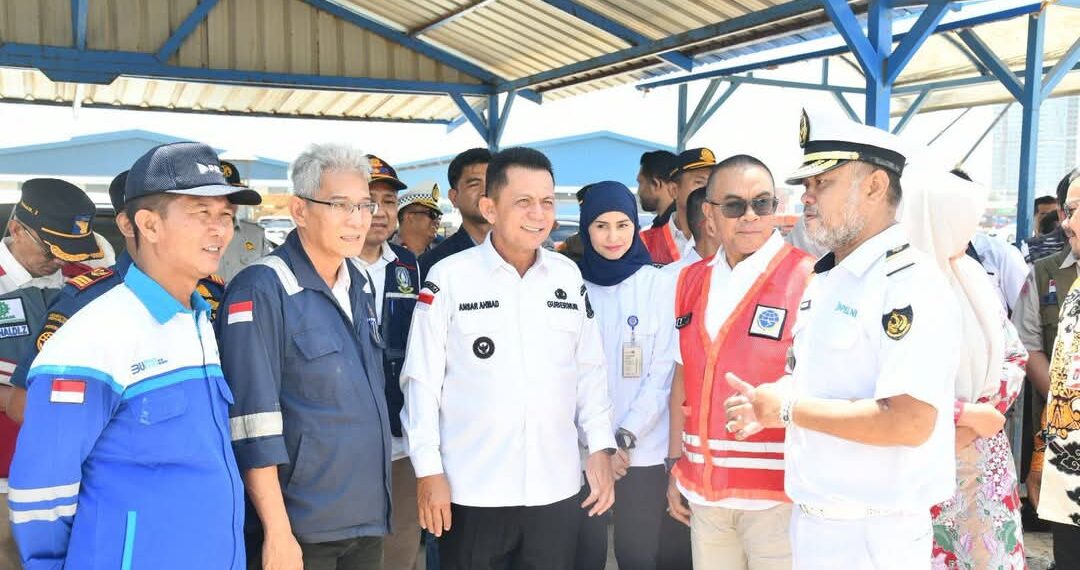Ansar Ahmad Tinjau Arus Mudik di Batam, Pastikan Pemudik KM Kelud Aman dan Terlayani Optimal