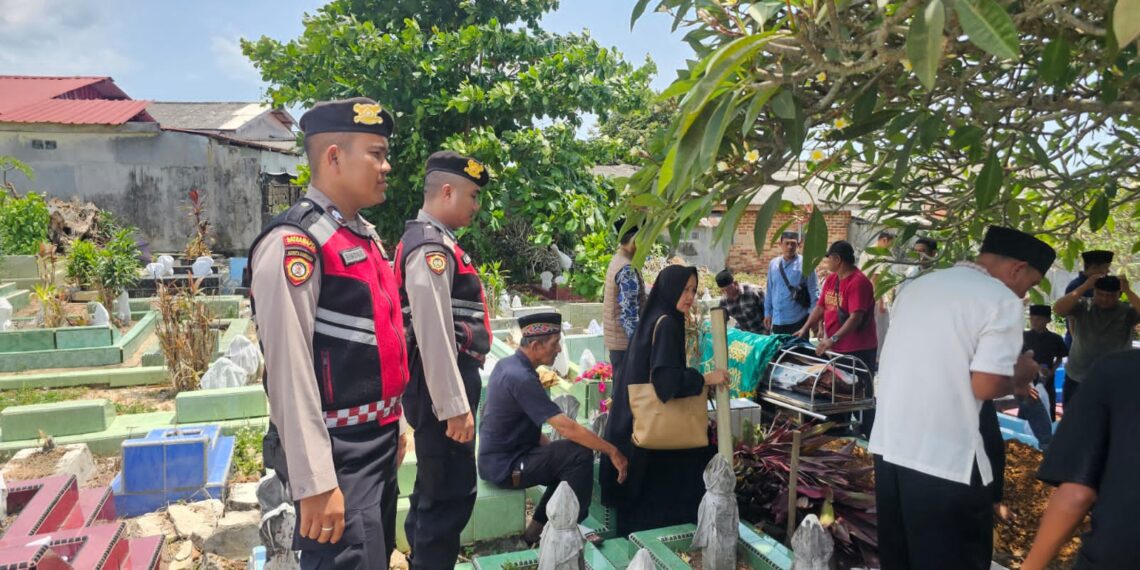 Polresta Tanjungpinang Tunjukkan Empati, Lakukan Pengawalan Jenazah Presisi