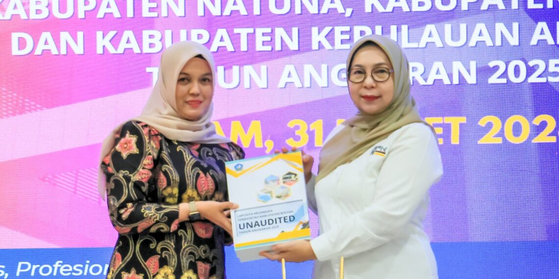 Wabup Deby Serahkan LKPD 2025 Tepat Waktu, Komitmen Bintan Wujudkan Keuangan Transparan