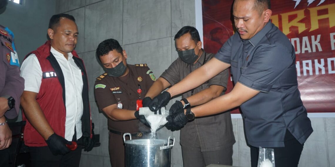 Satresnarkoba Polres Karimun Ungkap 14 Kasus serta Musnahkan 558,7 Gram Sabu