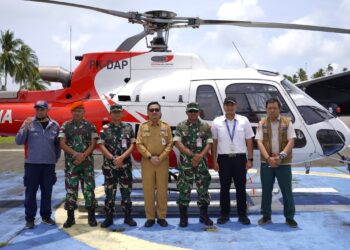 Penyambutan kedatangan satu unit helikopter untuk water bombing serta satu unit pesawat untuk operasi modifikasi cuaca (OMC)