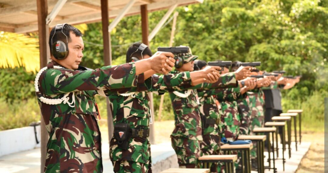 Lanud RSA Natuna Perkuat Kesiapan Pengamanan Melalui Latihan Menembak