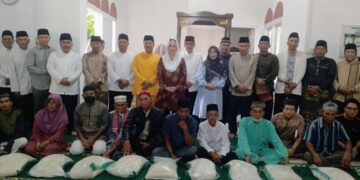 Safari Ramadhan di Batu Gajah, Bupati Natuna Salurkan Berbagai Bantuan Sosial kepada Masyarakat