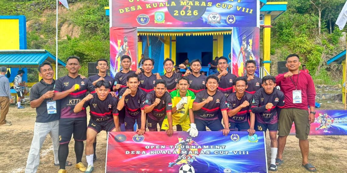 Foto bersama Club KTTH FC A Desa Rewak