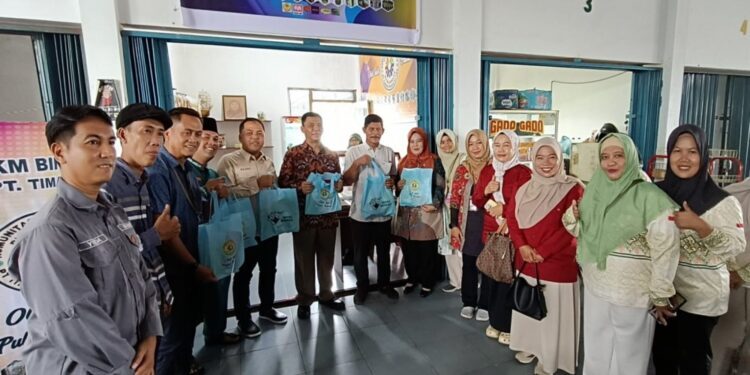 Perkuat Ekonomi Lokal, PT TIMAH Resmikan Gerai Komunitas UMKM dan Kreatif