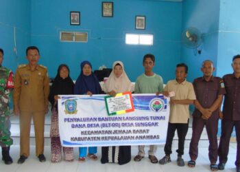 Pemdes Sunggak Salurkan BLT-DD 2026, 16 KPM Terima Rp1,2 Juta untuk Empat Bulan