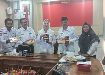 Telepon Bupati Berbuah 1.000 Paket Makanan untuk Natuna