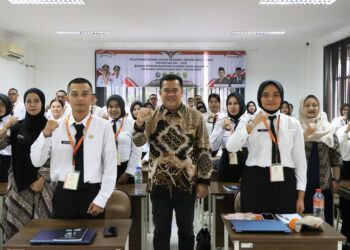 Sekda Ronny Kartika Kupas Tuntas Indeks Profesionalitas ASN di Latsar CPNS Bintan