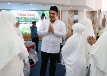 Lepas 44 JCH, Bupati Roby: Doa Kami Menyertai, Raih Haji Mabrur dan Pulang Selamat