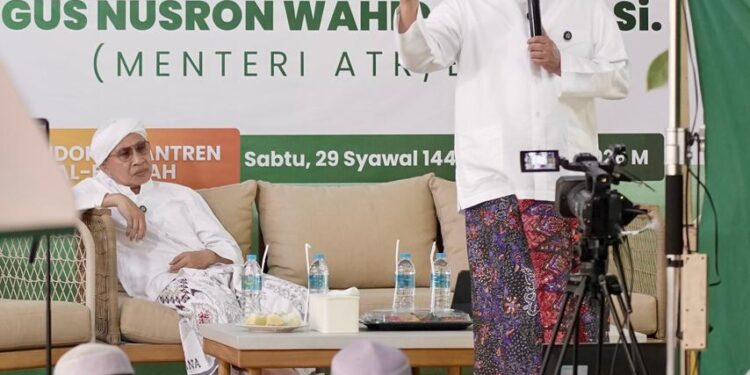 Berikan Motivasi, Menteri Nusron Ingin Santri Dikader sebagai Pelaksana Kebijakan di Bidang STEM