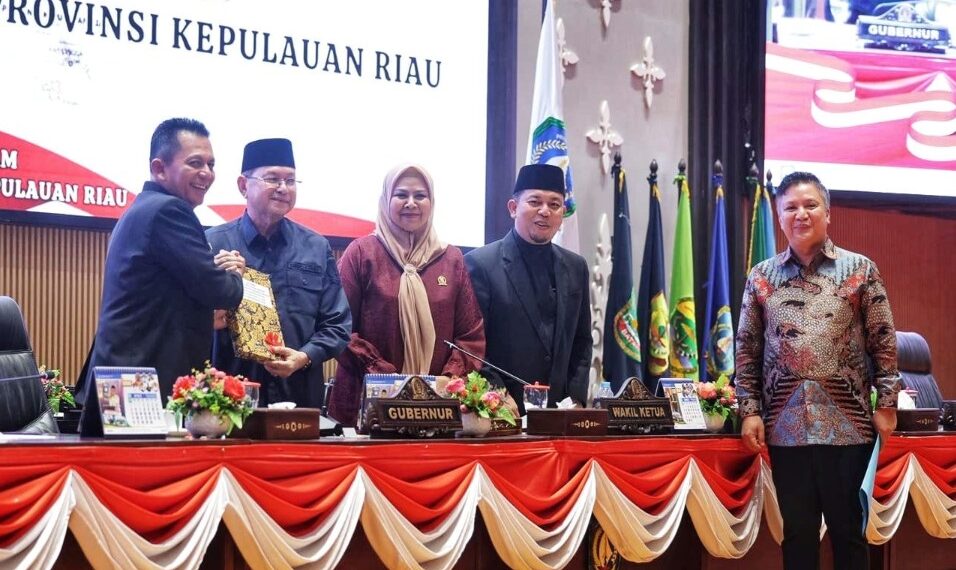 Gubernur Ansar Siap Eksekusi Rekomendasi Strategis DPRD Kepri, Fokus Perbaikan Kinerja dan PAD