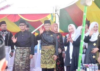 Pawai Ta’aruf Meriahkan Pembukaan MTQH XX , Wawako Raja Ariza Targetkan Lahir Qari-Qariah Berprestasi