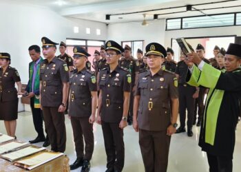 Kejari Natuna Lantik Pejabat, Perkuat Kinerja