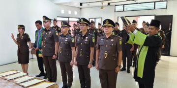 Kejari Natuna Lantik Pejabat, Perkuat Kinerja