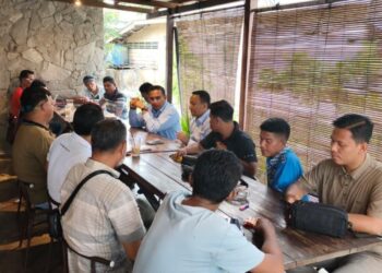 Ngopi Bareng Bersama Wartawan, Kajari Natuna Tegaskan Insan Pers Mitra Strategis