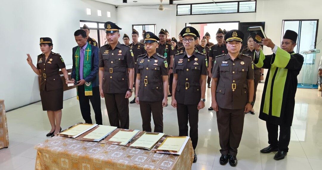 Penyegaran Organisasi, Kejari Natuna Lantik Sejumlah Pejabat Struktural