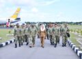 Bupati Natuna Cen Sui Lan saat menyambut kedatangan Wakil Kepala Staf TNI Angkatan Udara (Wakasau) Marsdya TNI Rizalihadi dan rombongan saat melaksanakan kunjungan kerja ke Lanud Raden Sadjad (RSA), Kabupaten Natuna, Provinsi Kepulauan Riau