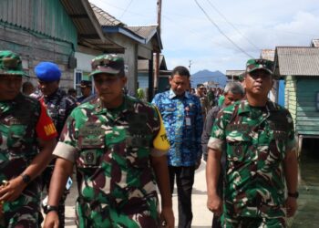 Sekda Anambas Sambut Waasintel TNI di Bandara Matak