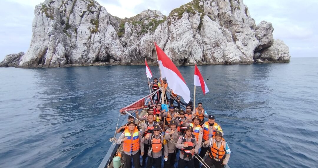 Polsek Jemaja patroli gabungan di pulau terluar Anambas Dalam Jaga Keamanan Wilayah