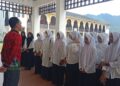 Upacara penerimaan para mahasiswa baru STAI Natuna