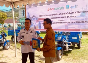 Bank Riau Kepri Serahkan Bantuan CSR di Anambas, Bupati Aneng: Bentuk Dukungan Nyata untuk Daerah