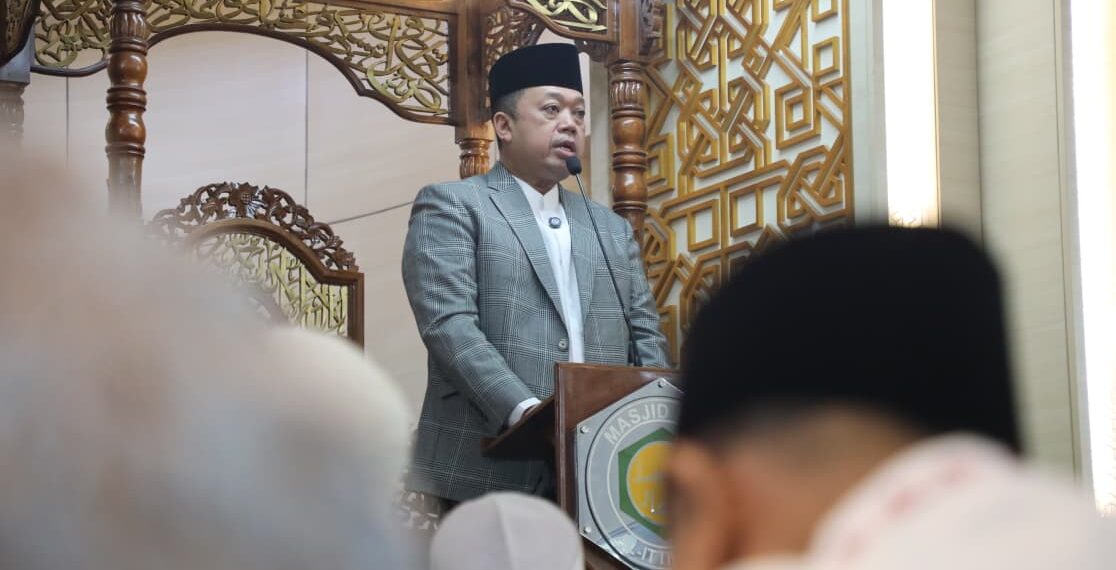 Jadi Khatib Iduladha, Menteri Nusron Sampaikan Pesan untuk “Sembelih” Ego dan Keserakahan