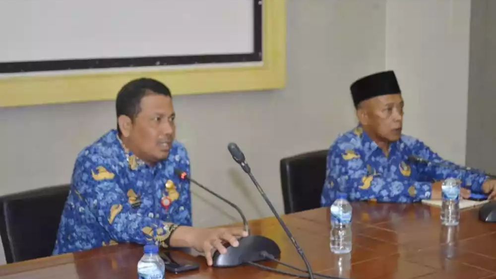 Sekretaris Daerah Kabupaten Kepulauan Anambas, Sahtiar, SH,MM memimpin rapat koordinasi implementasi Peraturan Presiden Republik Indonesia Nomor 72 Tahun 2025 tentang Standar Harga Satuan Regional (SHSR) bersama jajaran perangkat daerah di lingkungan Pemkab Anambas