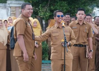 Bupati Karimun, Ing Iskandarsyah, memberikan apresiasi atas komitmen kerja keras ASN dalam mengeksekusi lima program strategis daerah yang terintegrasi secara matang | Foto: Prokopim Karimun