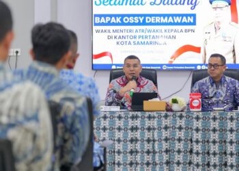 Berikan Pengarahan di Kantah Kota Samarinda, Wamen Ossy: ATR/BPN Harus Jadi Solusi Atas Pembangunan di Kalimantan Timur