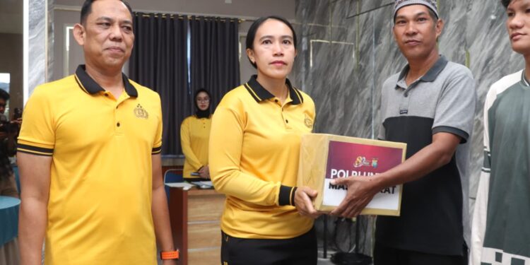 Polres Karimun Nobar Piala Dunia 2026 & Bagikan 52 Paket Sembako Sambut HUT Bhayangkara Ke-80