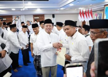 Serahkan 243 Sertipikat Tanah Wakaf di Jawa Tengah, Menteri Nusron: Bagian dari Program Prioritas Nasional Selesaikan Kepastian Hukum Aset Umat