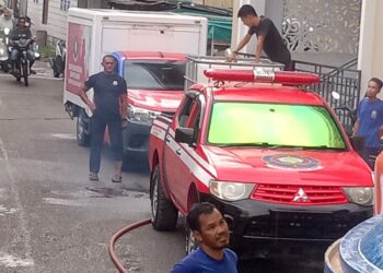 Krisis Air Bersih, Damkarmat Anambas Bantu Suplai Air ke Warga Tarempa Barat dan Sri Tanjung