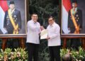 DKI Jakarta HUT ke-499, Wamen Ossy Serahkan 499 Sertipikat ke Gubernur Pramono Anung