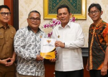 Gubernur Ansar Targetkan Seluruh OPD Kepri Raih Predikat Informatif pada 2026