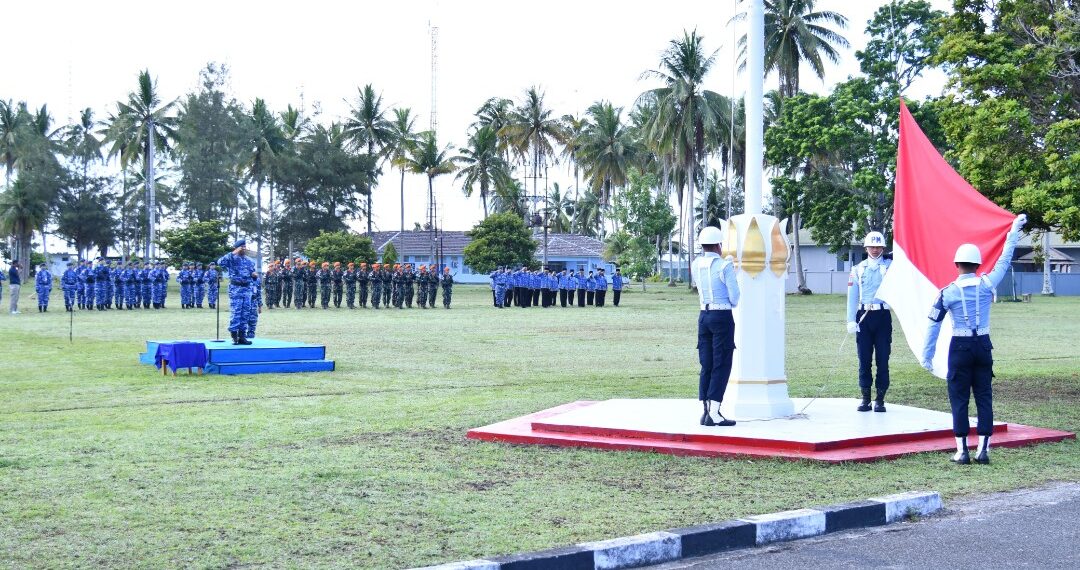 Danlanud RSA Natuna Pimpin Upacara Bendera, Pangkoopsudnas Tekankan Karakter Prajurit AMPUH