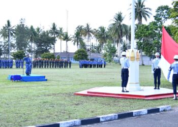 Danlanud RSA Natuna Pimpin Upacara Bendera, Pangkoopsudnas Tekankan Karakter Prajurit AMPUH