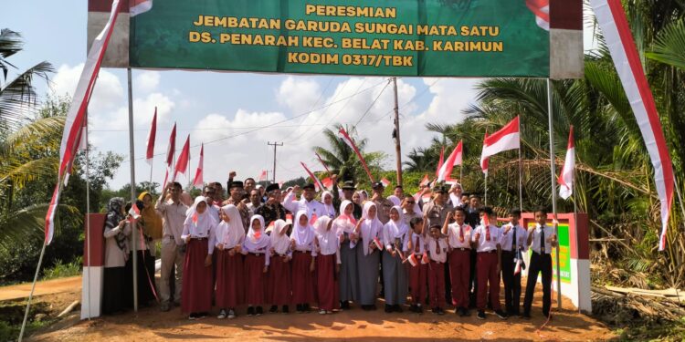 Danramil 03/Kundur Resmikan 3 Jembatan Perintis Garuda ARMCO Penghubung Desa Penarah dan Sebele