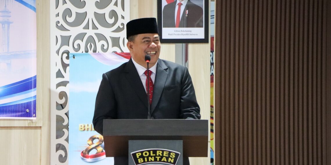 Hadiri Syukuran Hari Bhayangkara ke-80 Polres Bintan, Sekda Ronny Apresiasi Dedikasi Polri Jaga Keamanan dan Berantas Narkoba