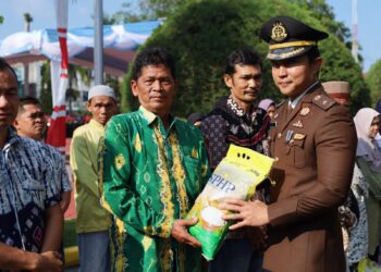 Sinergi Aparat, Kajari Karimun Hadiri Puncak HUT Bhayangkara Ke-80