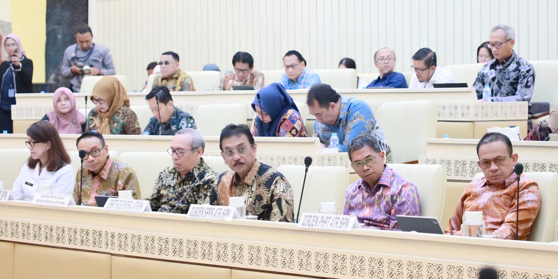 RDP dengan Komisi II DPR RI, Sekjen ATR/BPN Laporkan Capaian Pelaksanaan Tujuh Layanan Prioritas