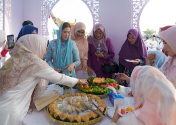 Hadiri Pembukaan Bazar MTQ XII Kepri, Sinta Aneng Dorong Produk UMKM Anambas Makin Dikenal