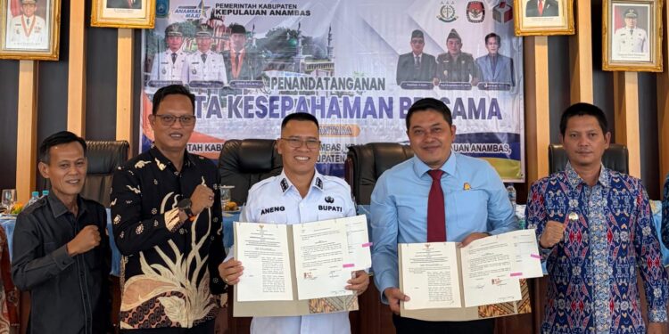Kejari Anambas Perkuat Sinergi dengan Pemkab, KPU dan Bawaslu Melalui Penandatanganan MoU