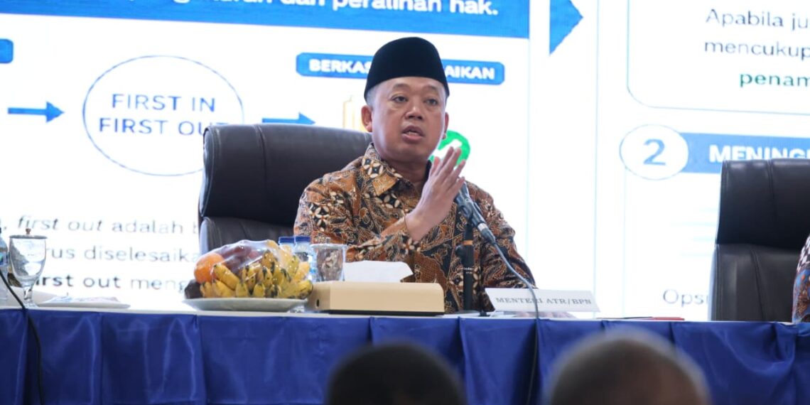 Kumpulkan Jajaran di Jatim, Menteri Nusron: Masuki Periode Transformasi Organisasi dan Layanan, Tempatkan Rakyat sebagai Raja yang Harus Dilayani