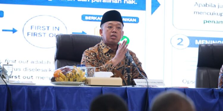 Kumpulkan Jajaran di Jatim, Menteri Nusron: Masuki Periode Transformasi Organisasi dan Layanan, Tempatkan Rakyat sebagai Raja yang Harus Dilayani