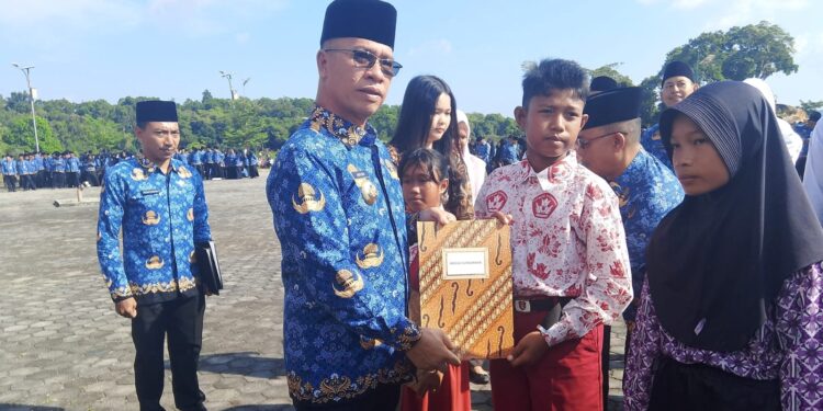 Pimpin Upacara HAN ke-42, Bupati Aneng Ajak Seluruh Elemen Lindungi Hak Anak dan Wujudkan Ruang Aman
