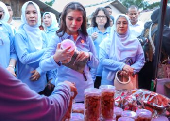 Istri Wapres RI Peringati Hari Anak Nasional di Bintan, Pimpin Aksi Konservasi Laut dan Salurkan Bantuan untuk Nelayan hingga Sekolah