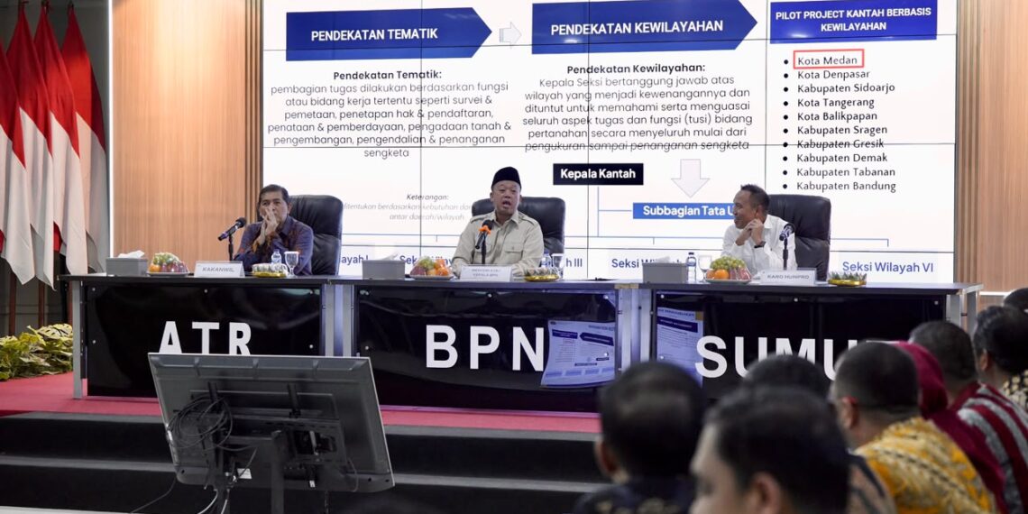 Pengarahan di Kanwil BPN Provinsi Sumatera Utara, Menteri Nusron Minta Jajaran Utamakan Kemudahan Layanan bagi Masyarakat