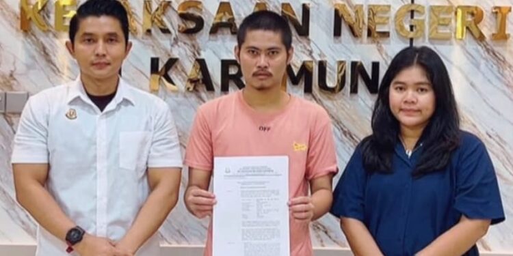 ZULFIKAR Als ZUL Bin DALEK (Alm), 30 tahun, warga Sepedas Pasir Panjang RT 004 RW 005, Kel. Pasir Panjang, Kec. Meral Barat.