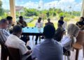 Bhabinkamtibmas Polres Natuna Perkuat Kemitraan dengan Tokoh Masyarakat Demi Jaga Kamtibmas